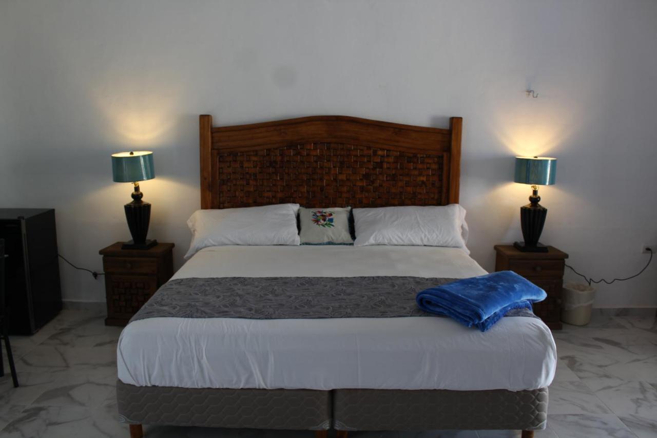 ואיאדוליד Hotel Casona Margot מראה חיצוני תמונה